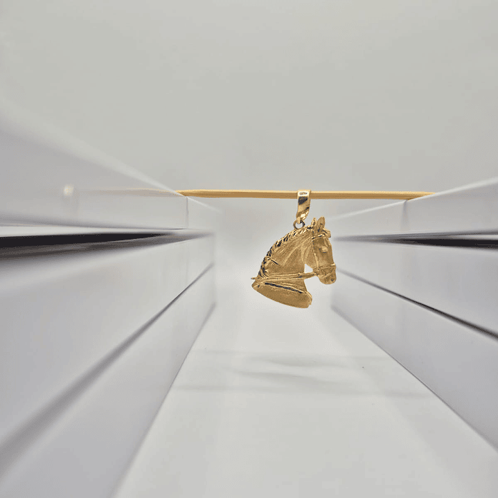 Pingente Face de Cavalo de Ouro Amarelo 18k750 8