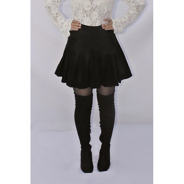 Falda Novicia