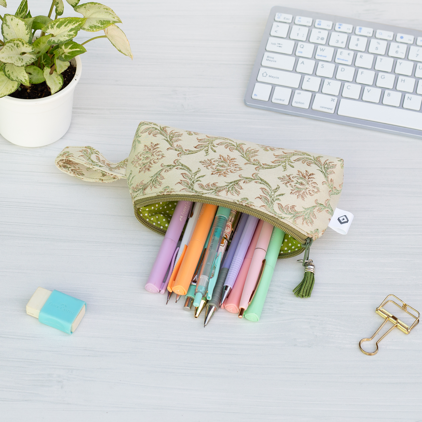 Estuche Flores vintage 3