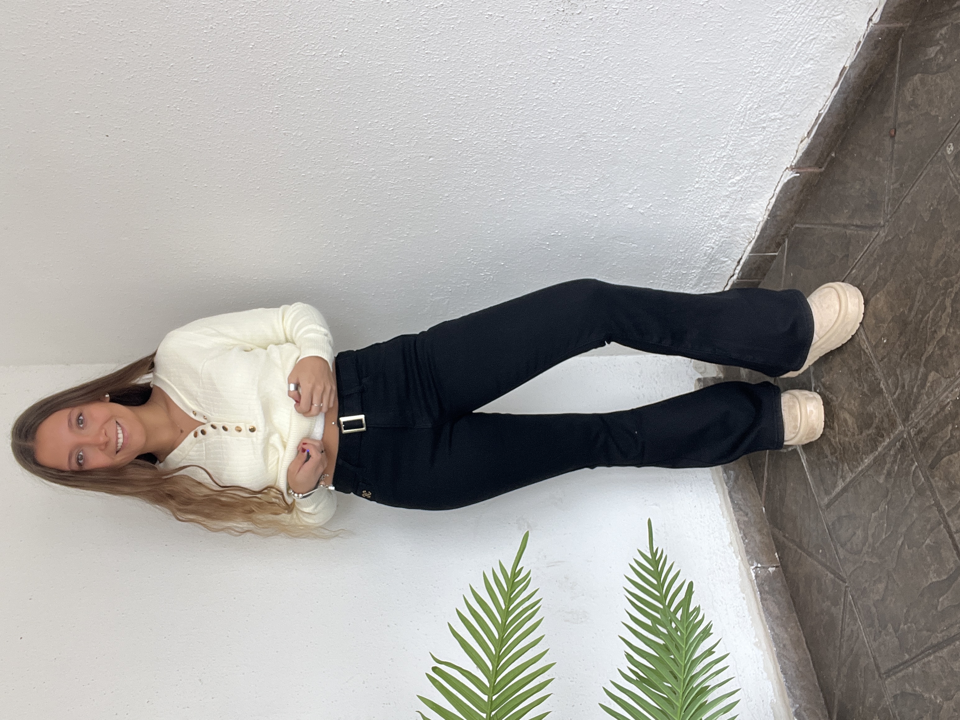 Jeans Feel Flare Hilo Contratono Tapetas Bolsillo Negro Efesis