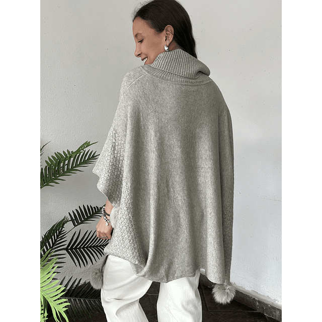 Poncho pom pom ✨