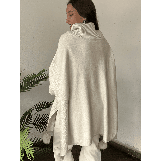 Poncho pom pom ✨