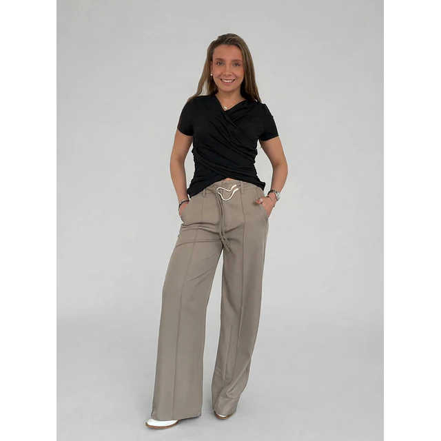 Pantalón Sastrero cinturón dorado 