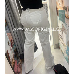 JEANS DALIA - CARGO WHITE .