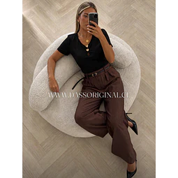 PANTALÓN BEGONIA SEMI LINO Café + Polera Negra 