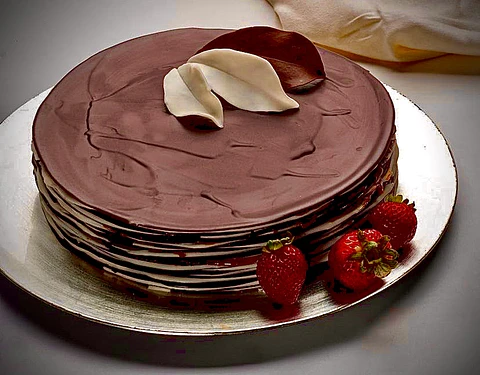 TORTA DE LÁMINAS DE CHOCOLATE 