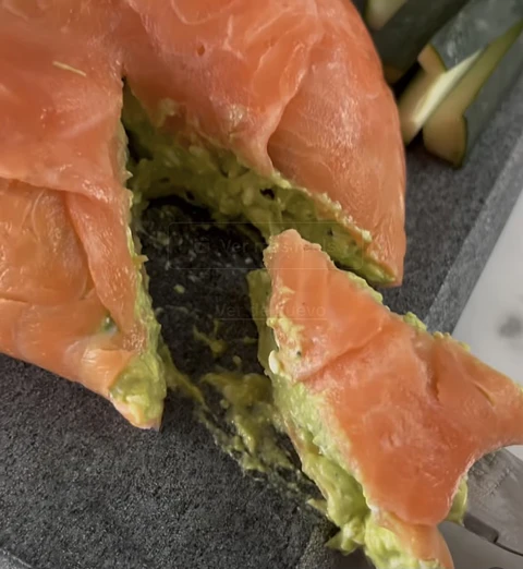 BOMBA DE SALMÓN  Y  MOUSSE DE PALTA