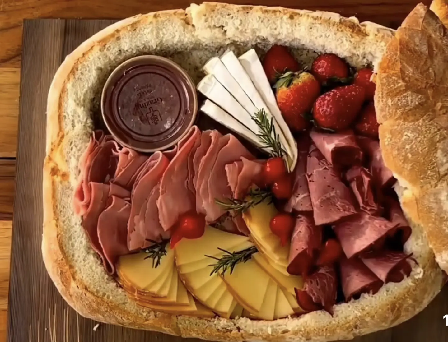 TABLA DE APERITIVO EN PAN 1