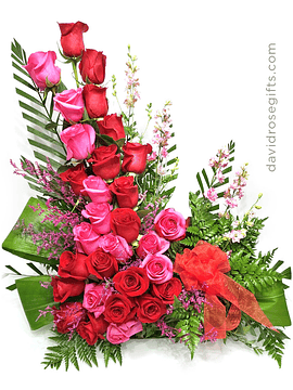 Elegant Floral Design Full Roses