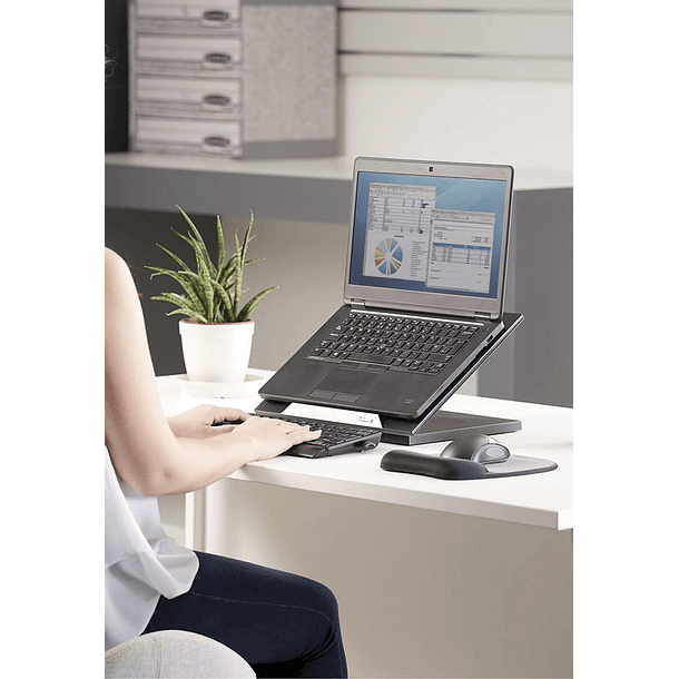 Soporte para Laptops / Notebooks / Portátiles Designer Suites 3