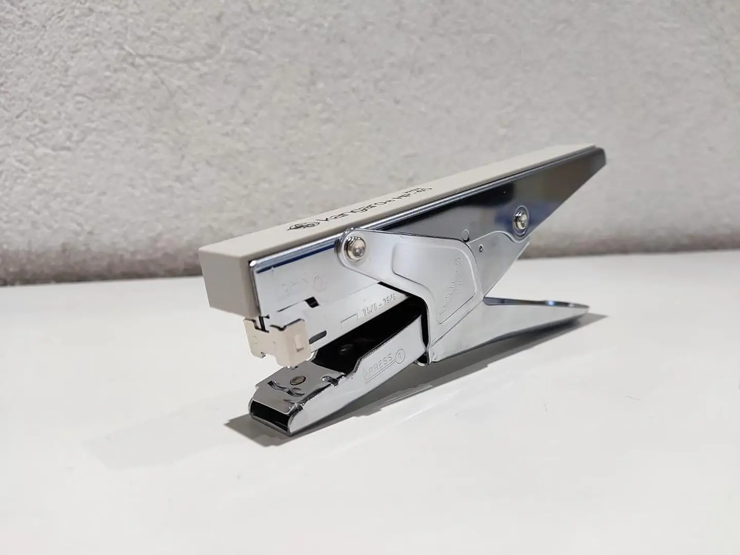 Corchetera Pinza HP-45 Kangaro 2