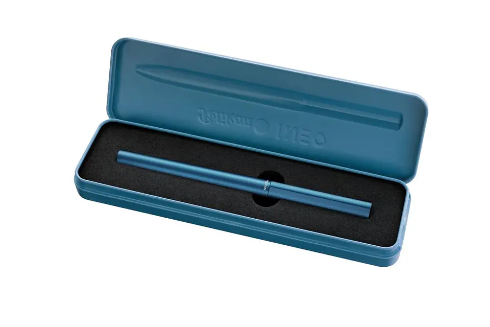 Pluma Pelikan Ineo Elements Azul en Caja 1