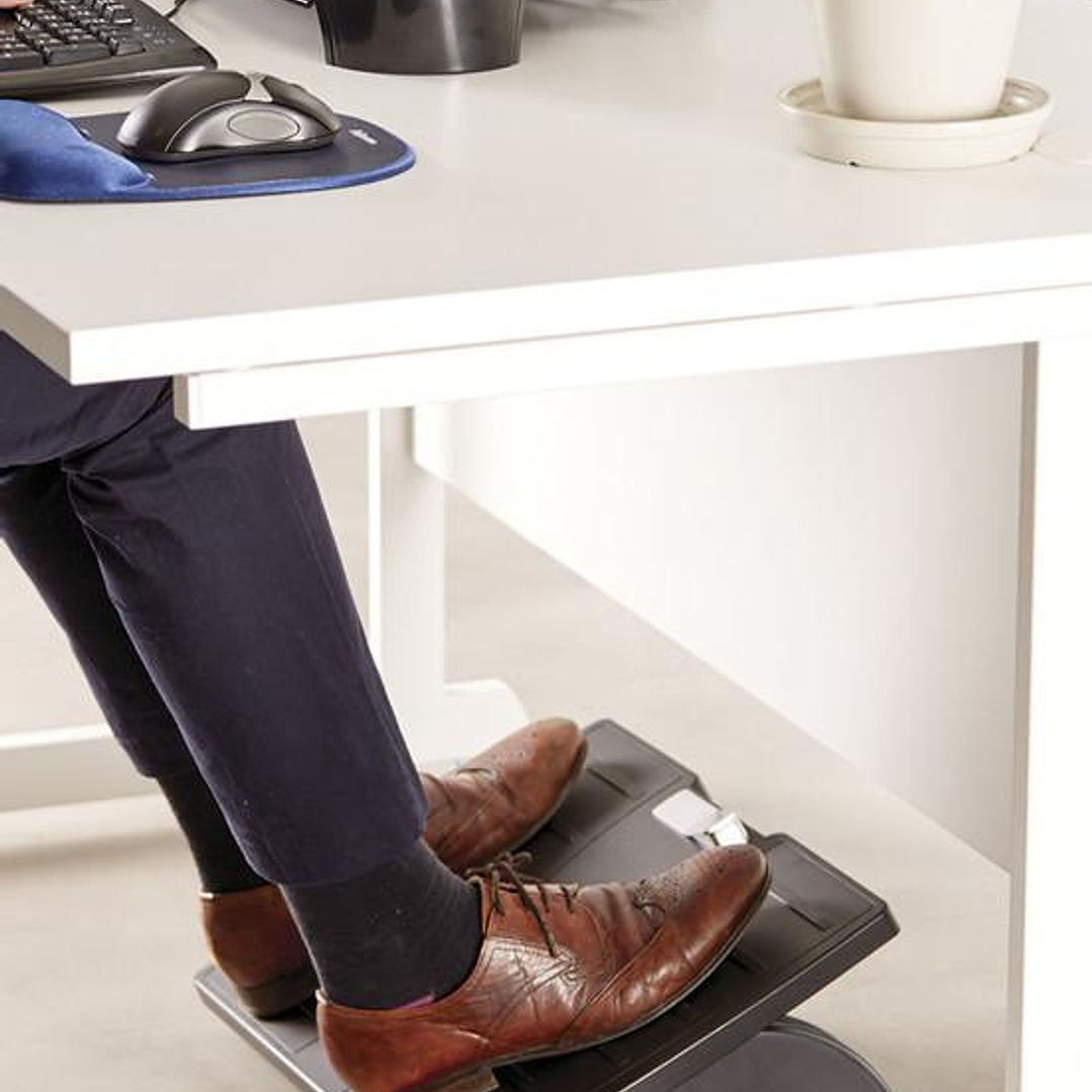 Reposa / Apoya Pies Ajustable con Microban 2