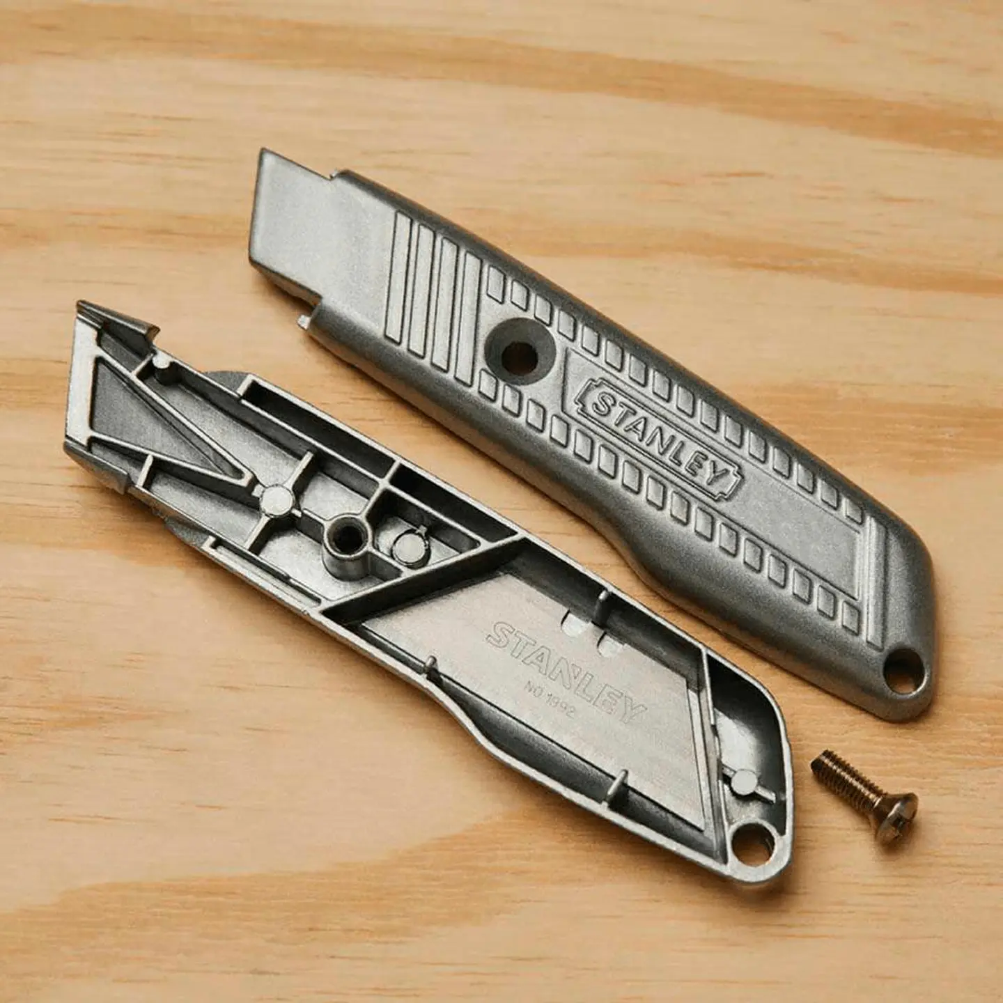 Cuchillo Cartonero Stanley Metálico 10-079 + 3 Hojas Repuest 3
