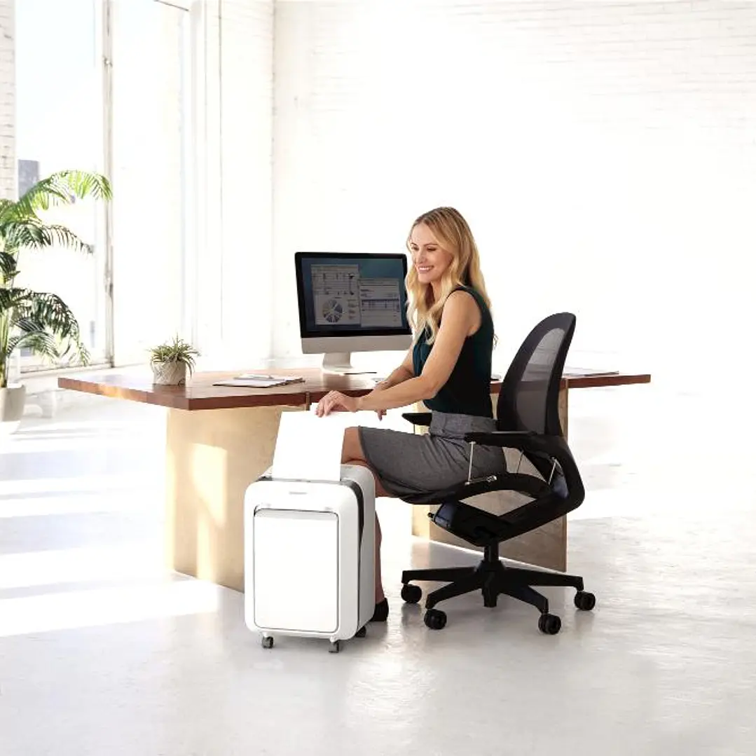 Destructora / Trituradora de Documentos LX211 Blanca 5