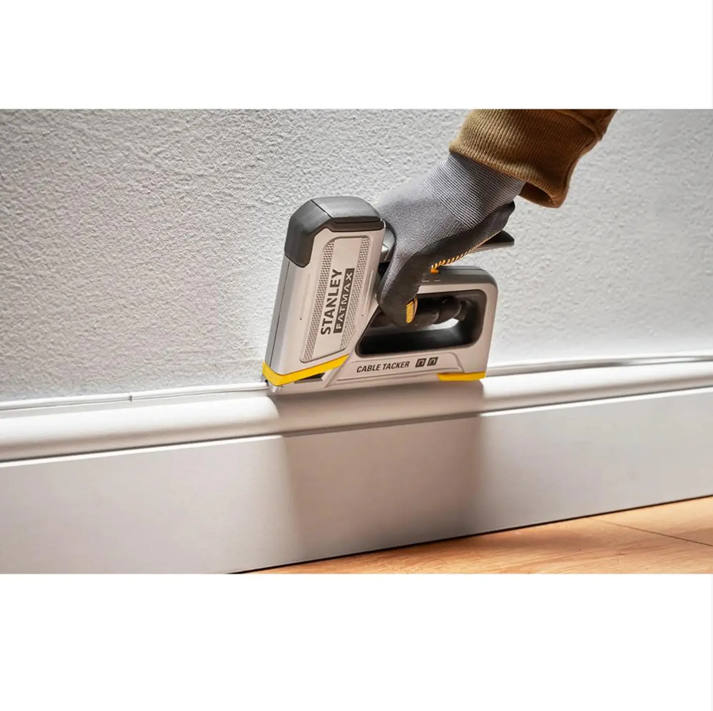ENGRAPADORA PARA CABLE 2 EN 1 FATMAX 4