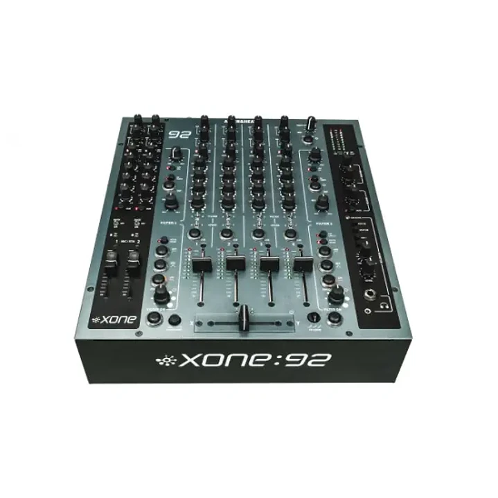 Allen & Heath XONE922 Mixer DJ analógico 4 x 2 canales 1