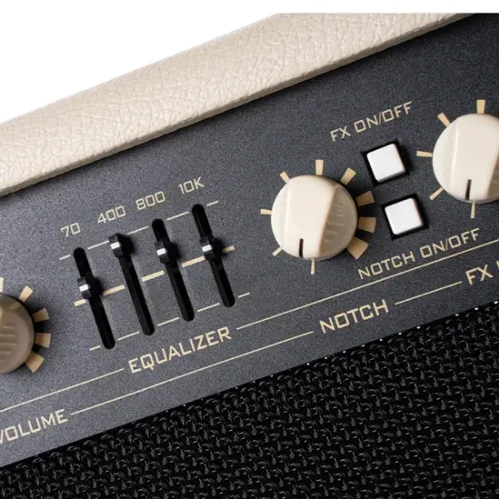 Cort AF60 Amplificador de 60 Watts para Guitarra 4