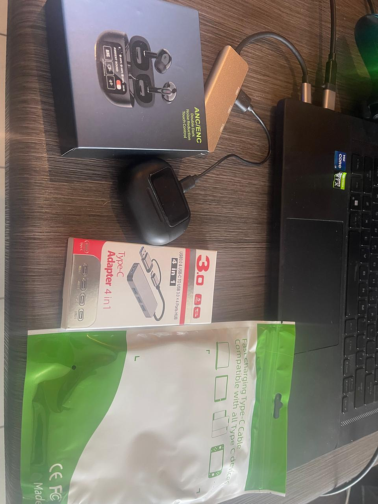 Kit Gamer: Hub 4 en 1 + Cable Type-C 240W + Audífonos A9+ 7