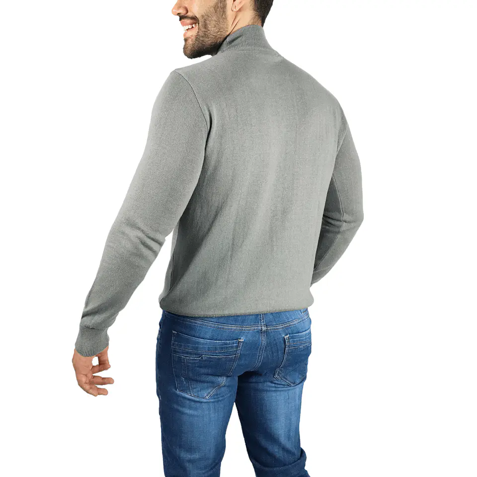 Suéter Cuello Alto Gris Claro 3