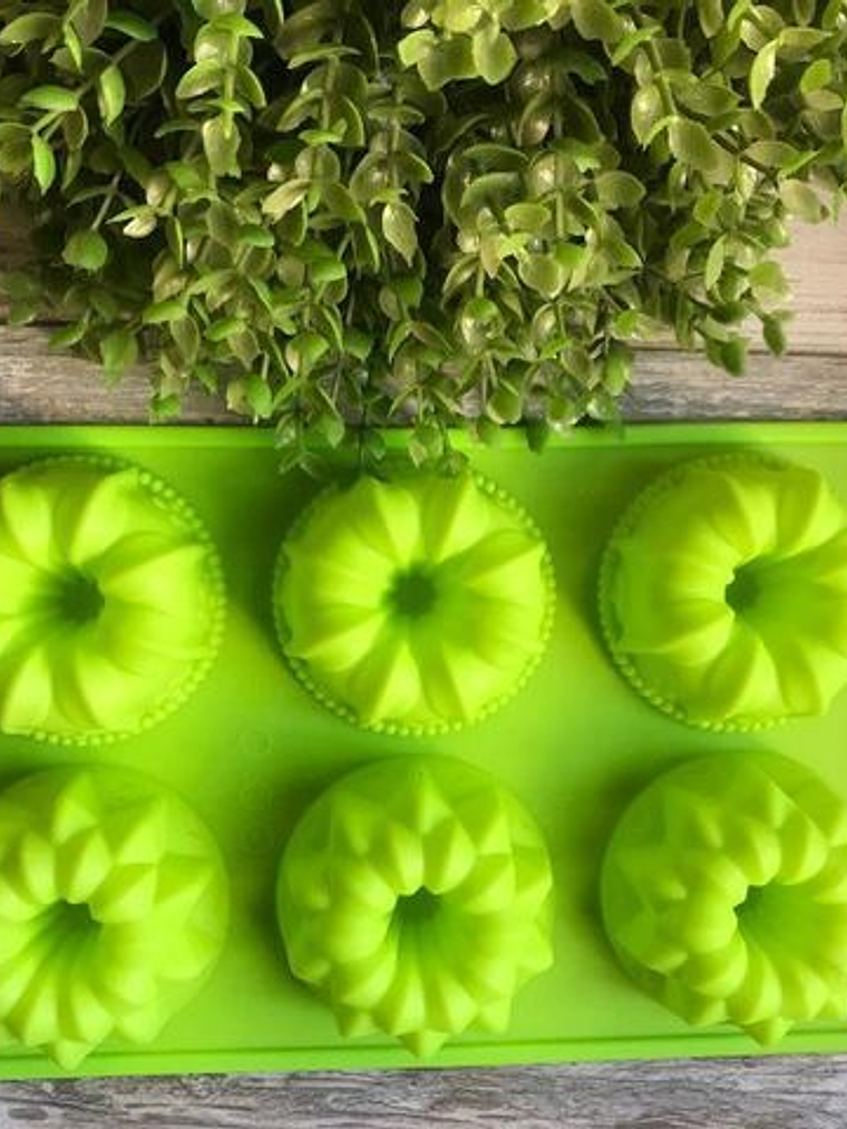 Molde variedad 100 grs Apróx  1