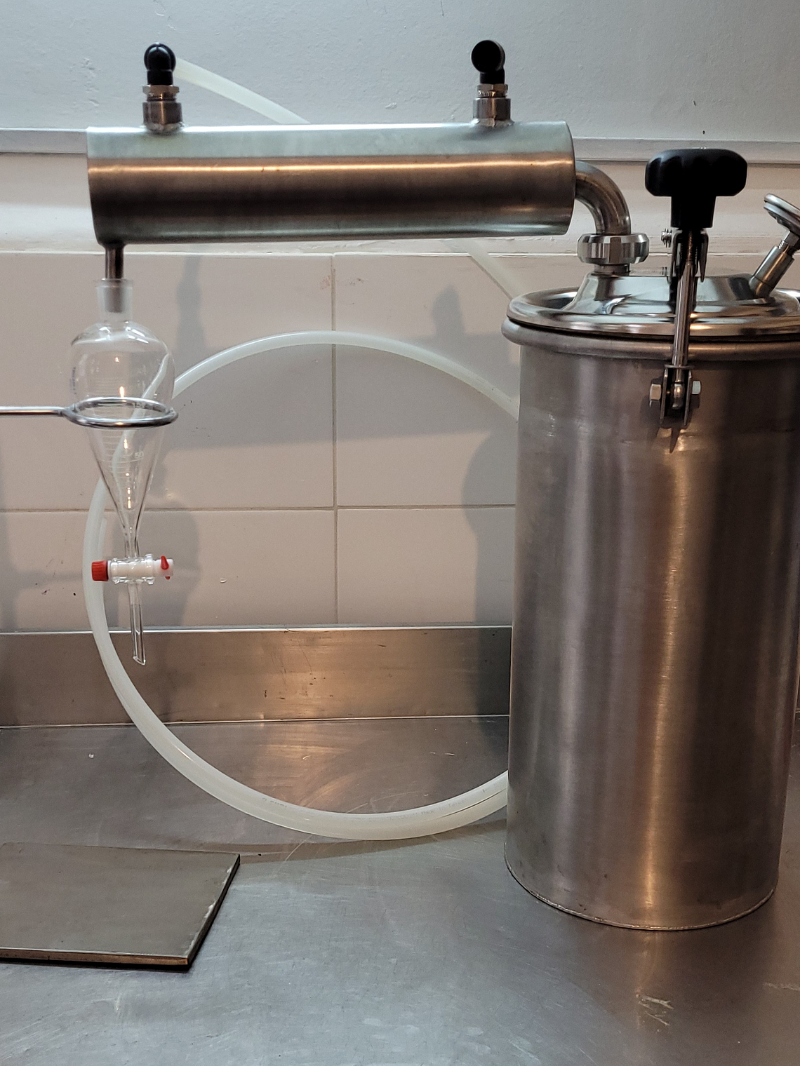 Alambique  o destilador de acero inoxidable  15 o 30  litros 1