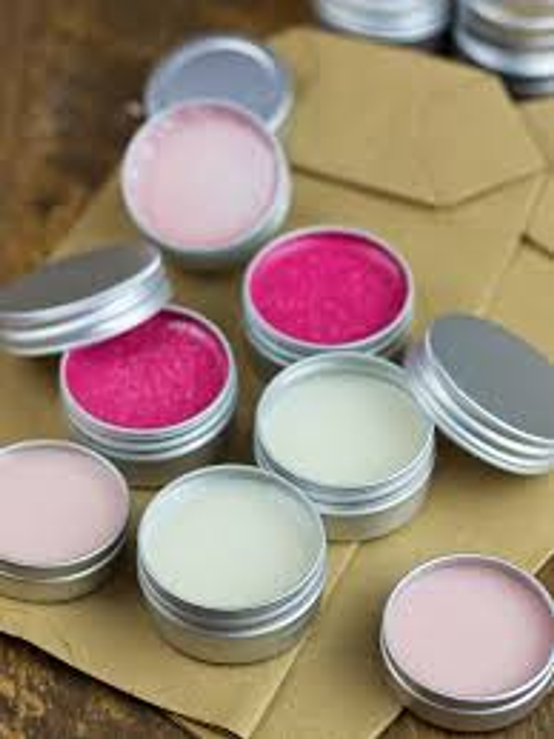 Bálsamo labial individual o por mayor envase metálico 10 grs 1