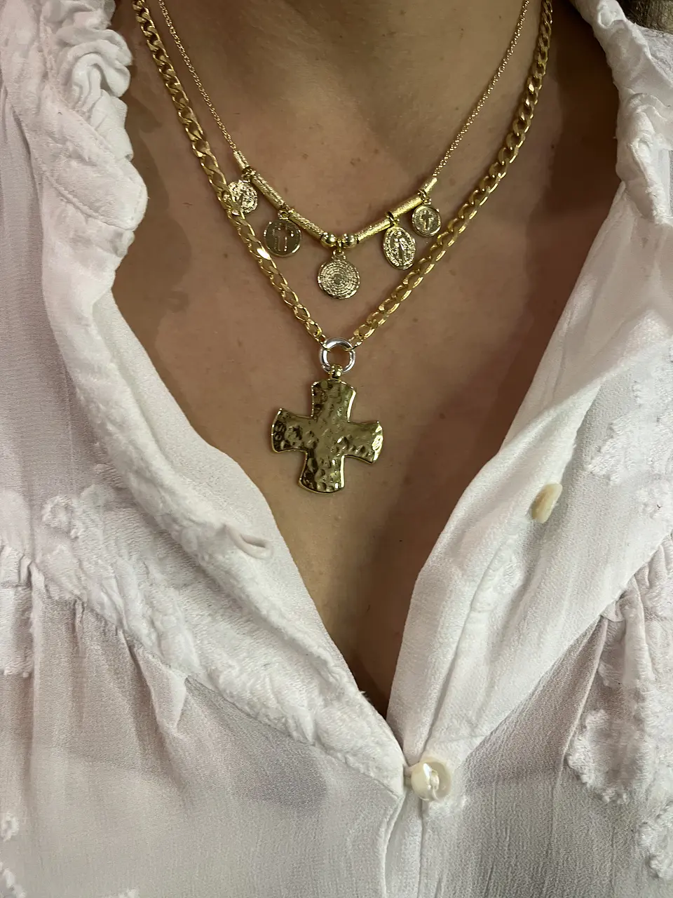 Collar basico cruz martillada 5