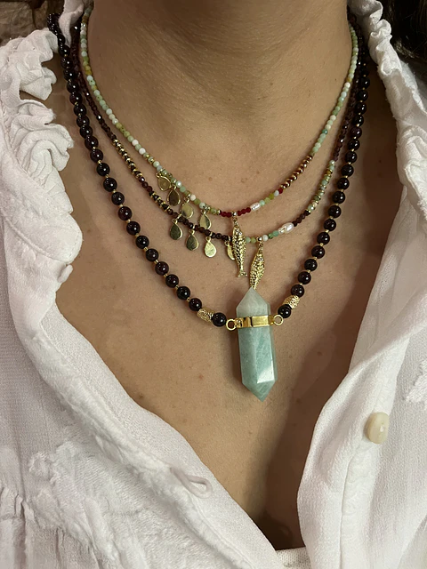 Collar mini piedras y pez verde claro