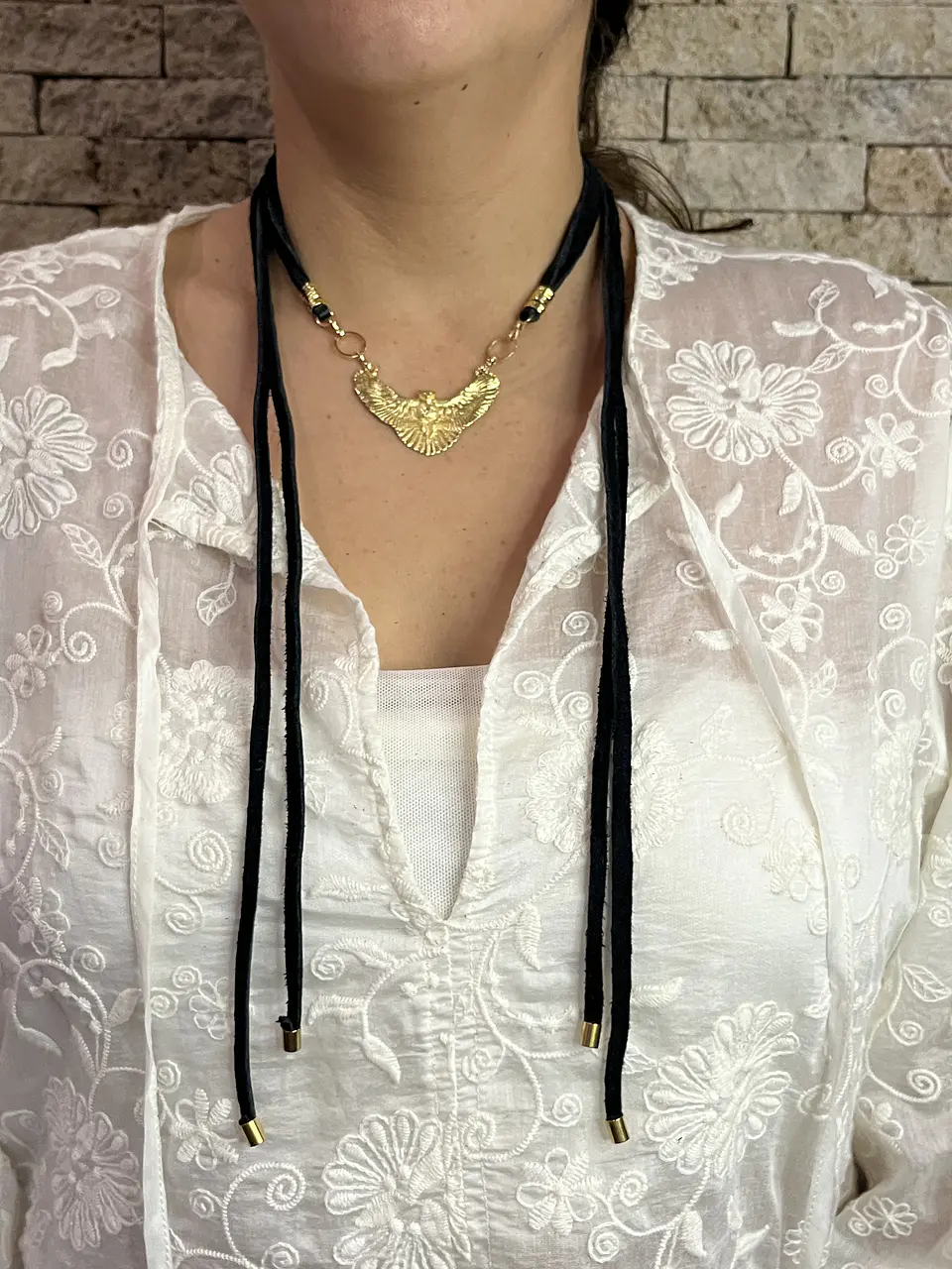 Collar conector de buho y cuero negro 8