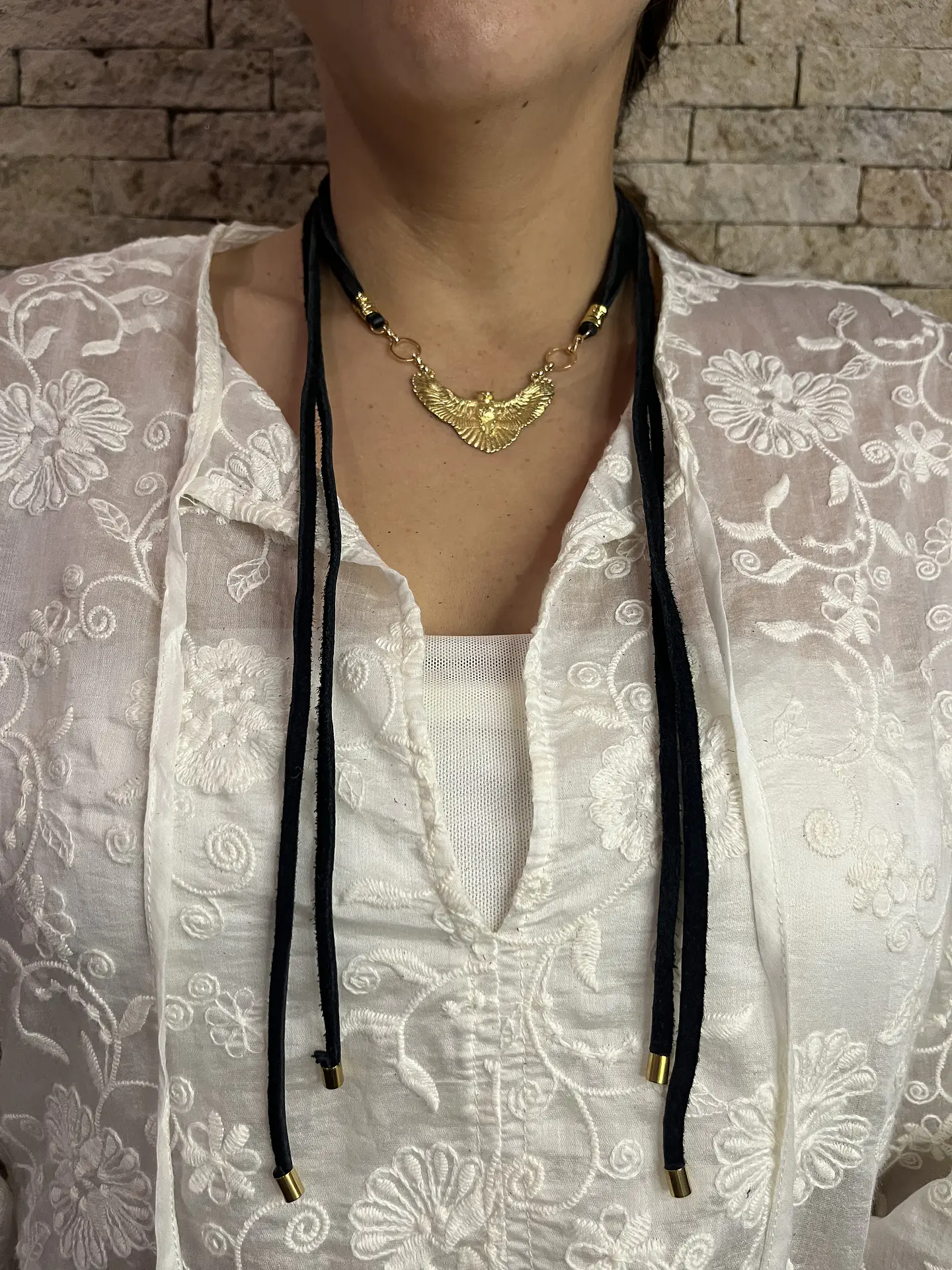 Collar conector de buho y cuero negro 9