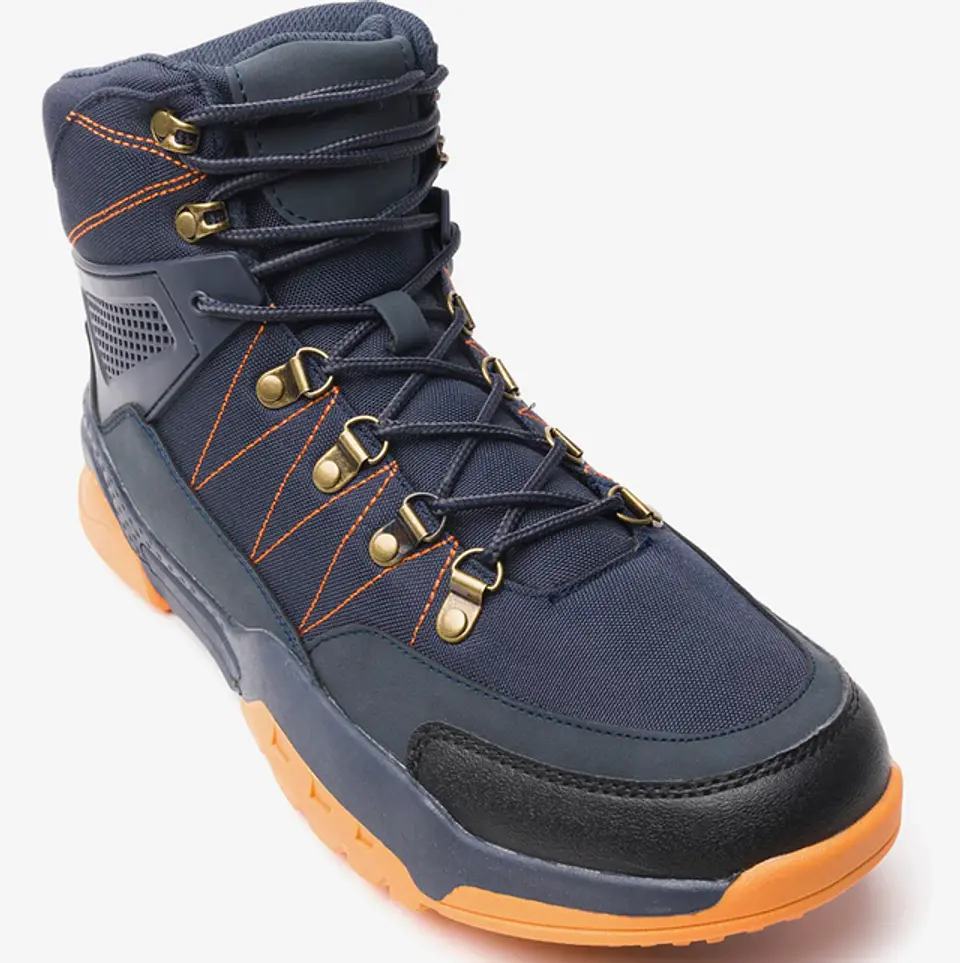 Calzado Outdoor “Jordan”  2