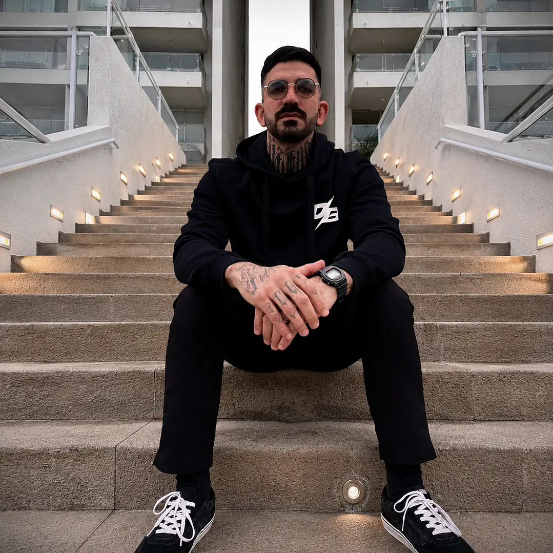 Polerón Oversized Deadbushi – Negro 1