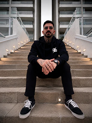 Polerón Oversized Deadbushi – Negro