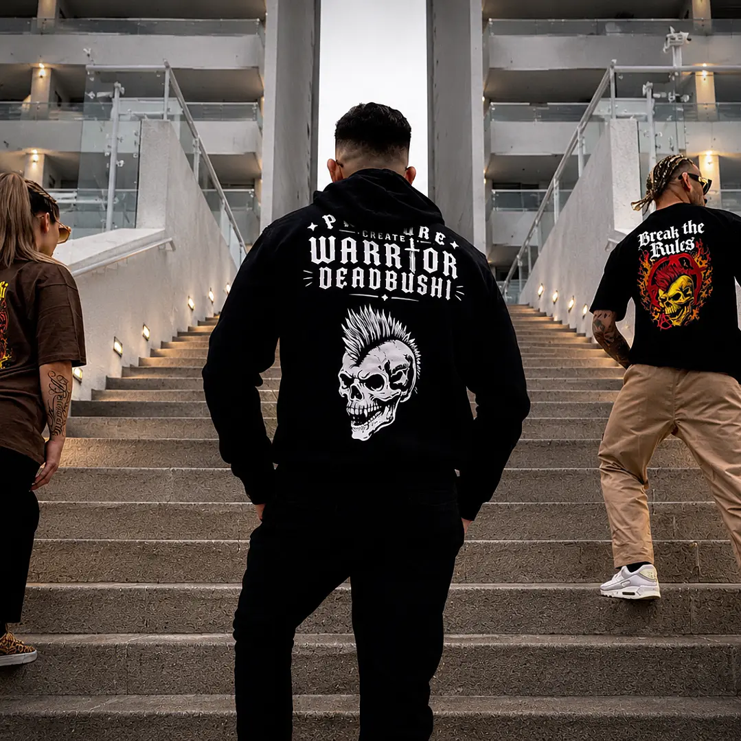 Polerón Oversized Deadbushi – Negro 2