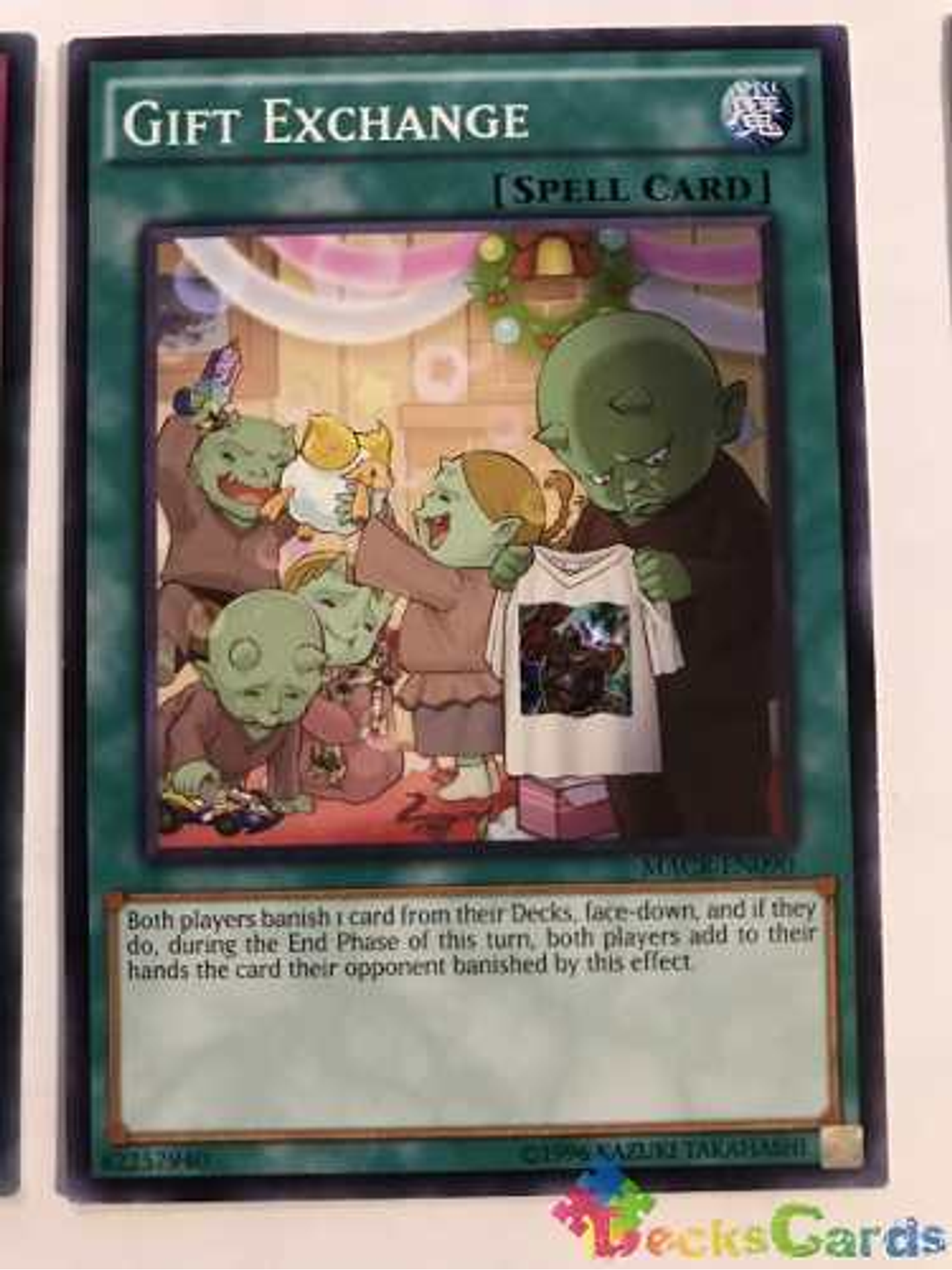 Gift Exchange - macr-en090 - Common Unlimited 1