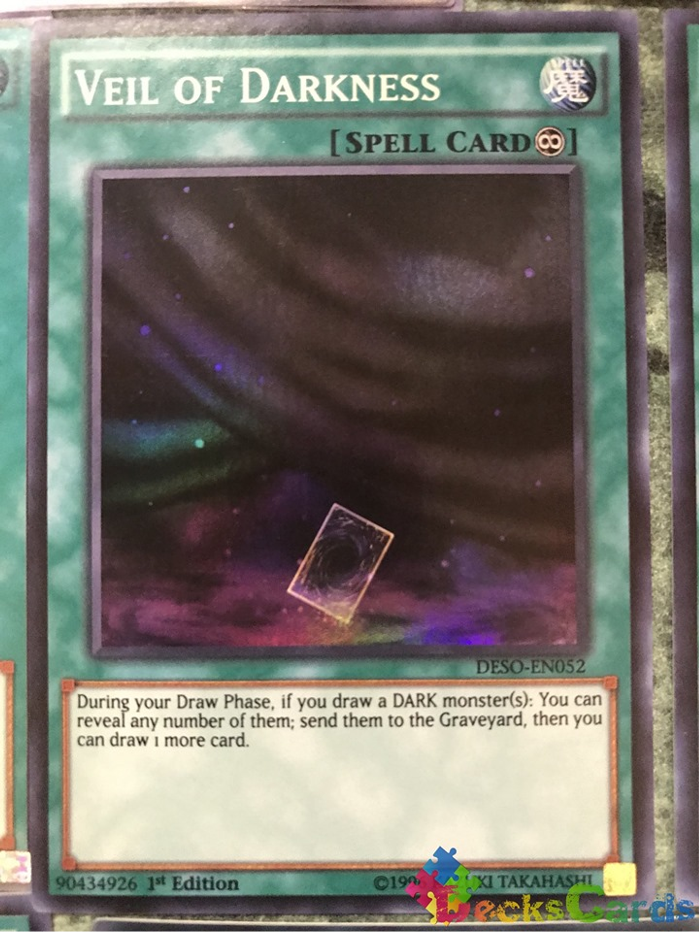 Veil of Darkness - DESO-EN052 - Super Rare 1st Edition 1