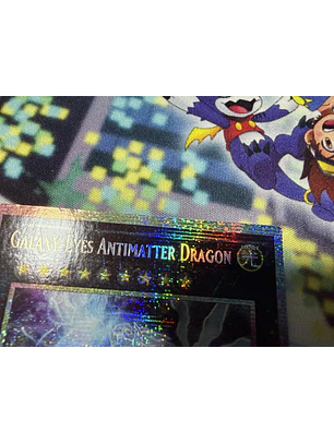 Galaxy-Eyes Antimatter Dragon - MAMO-EN124 - Starlight Rare 1st Edition (Con detalle)