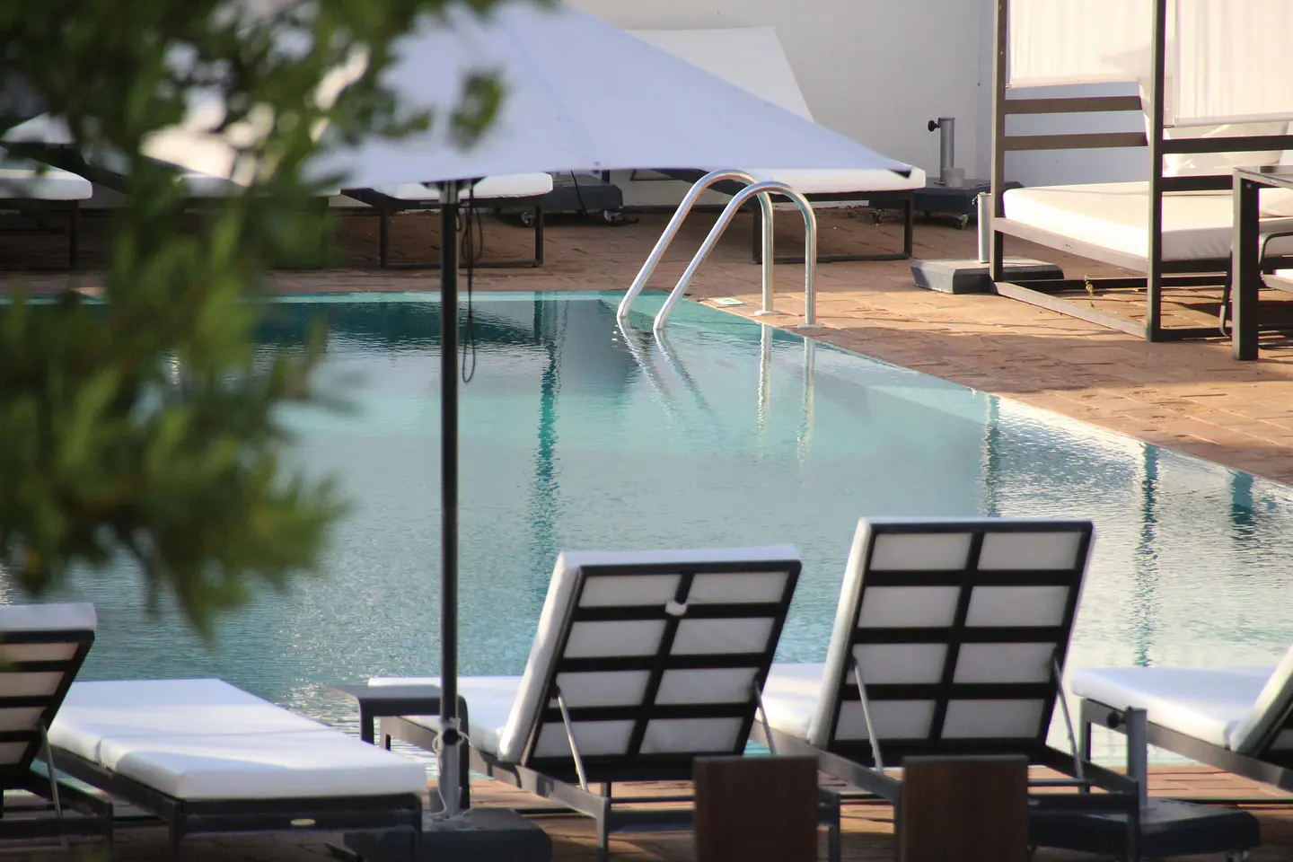 Pastelones y losetas de piscina