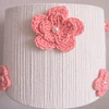 Lampara Velador - Linea Crochet Blanca Flor Rosada