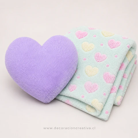 Manta Infantil Luminosa + Cojin Corazon Lila