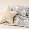 Manta Infantil Luminosa + Cojin Estrella Gris