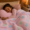 Manta Infantil Luminosa Rosa + Cojin Corazon Rosado