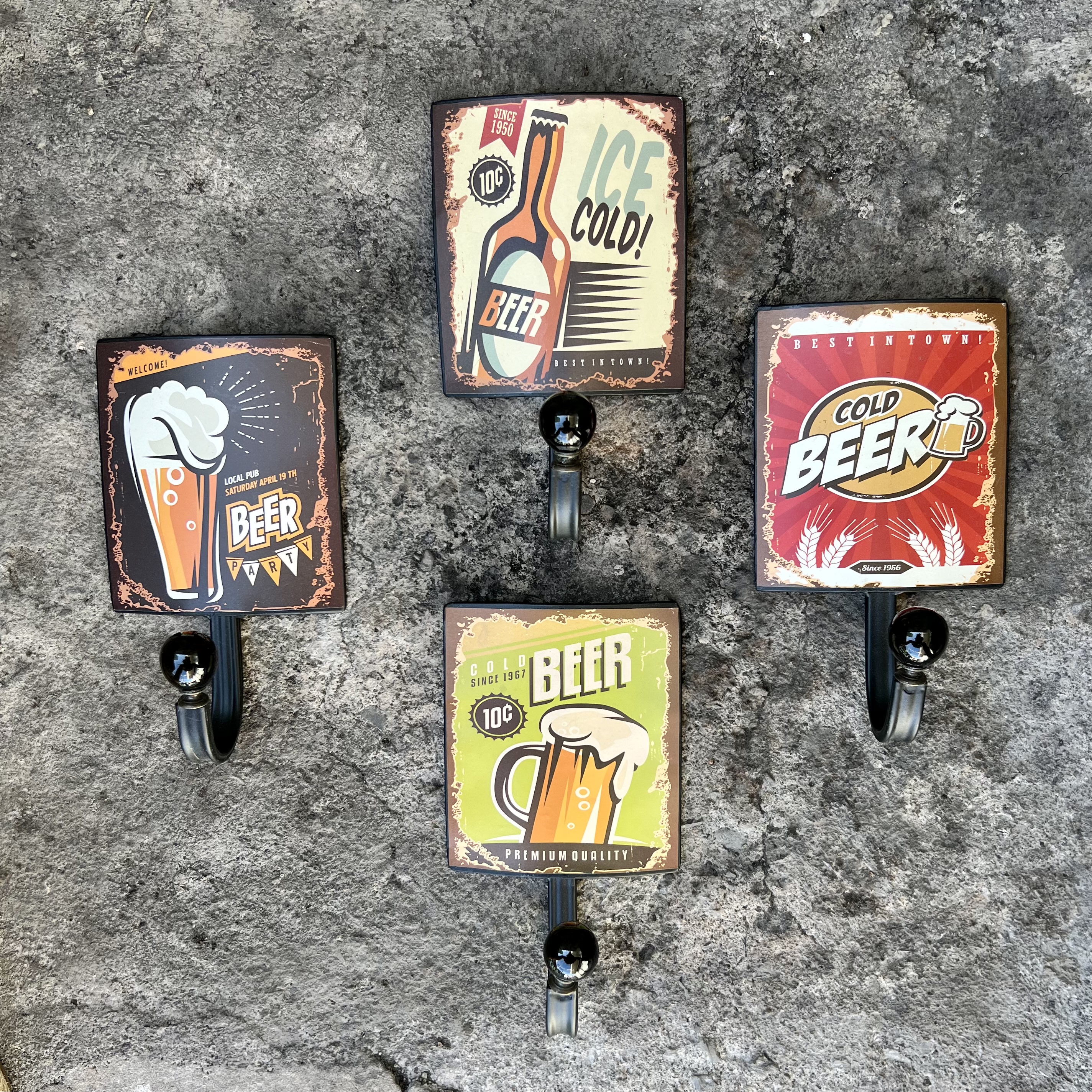 Set de 4 perchas cerveza