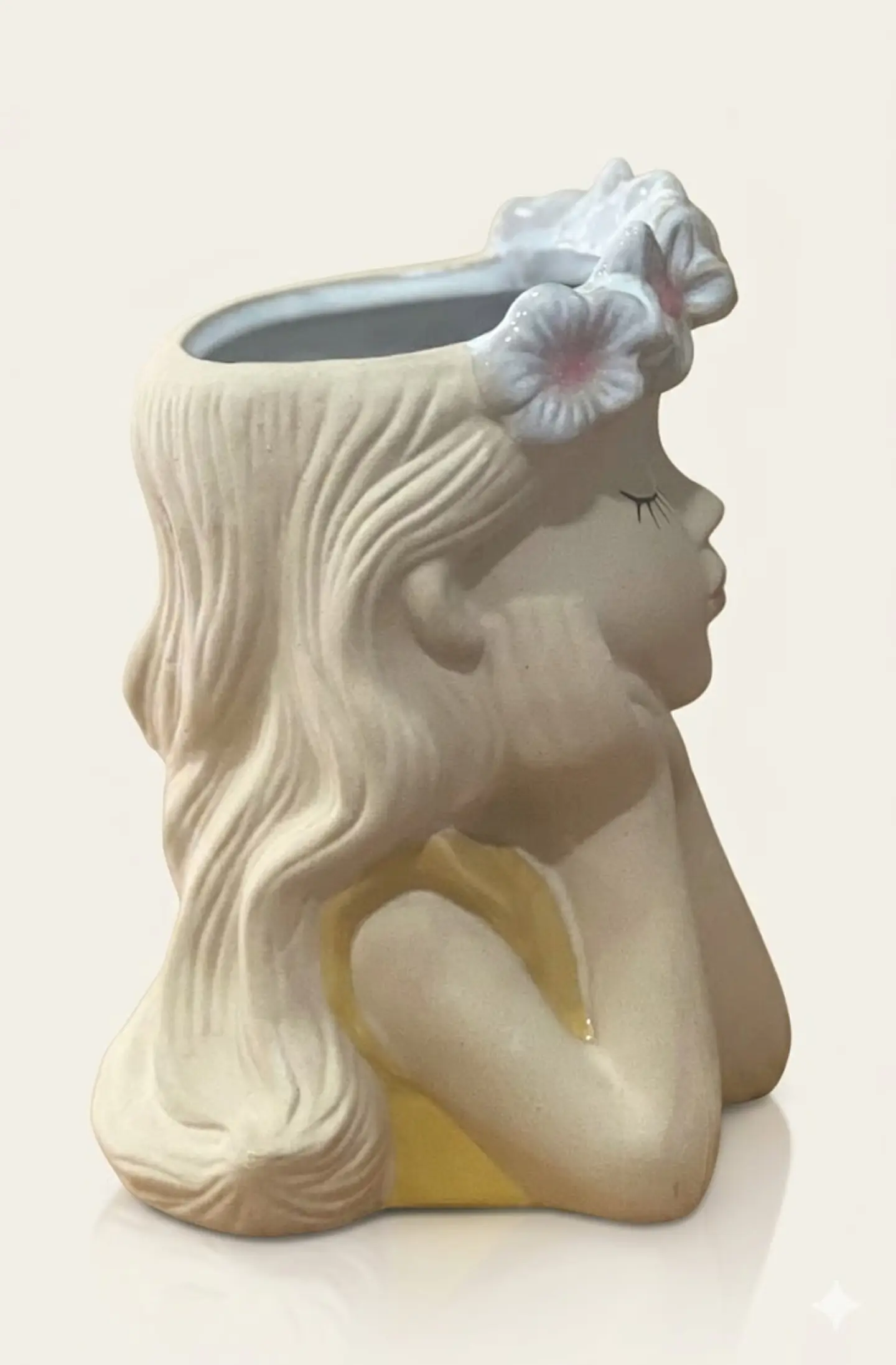 Floreira Menina Amarela - 13x13x20 cm 2