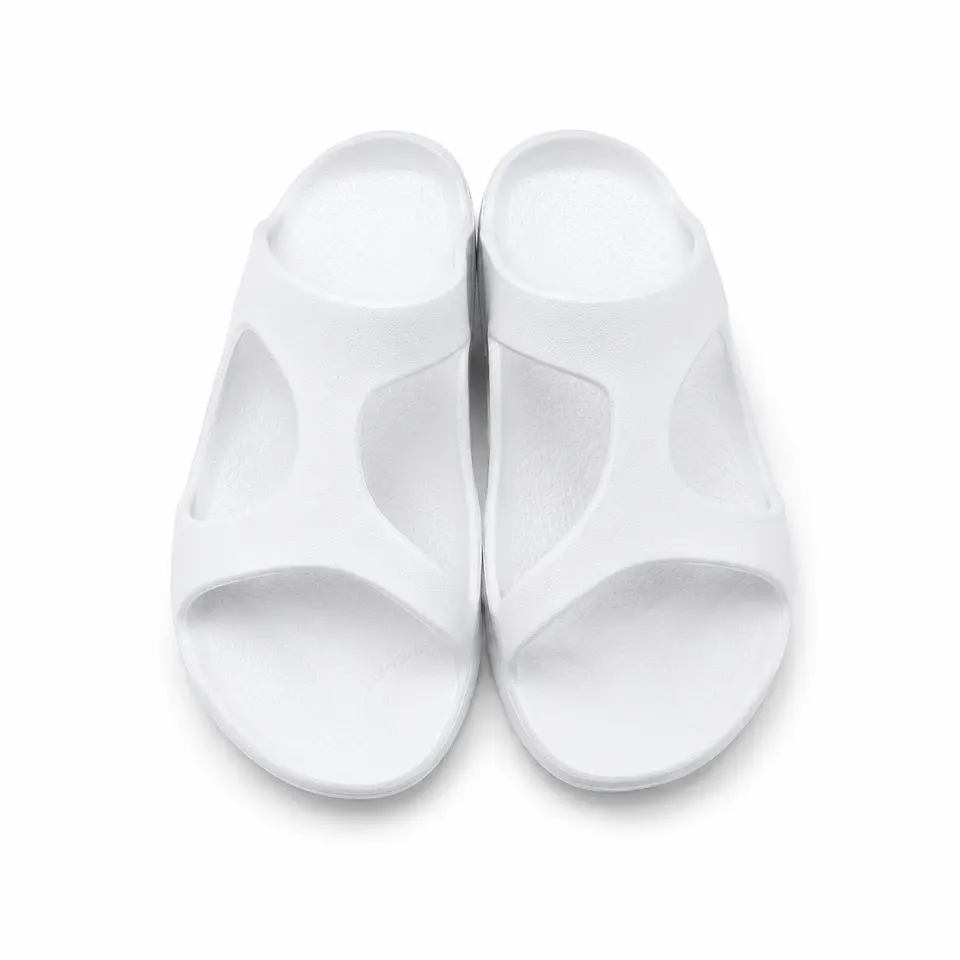 Chinelos de Senhora: Conforto e Estilo para os Dias de Sol 2