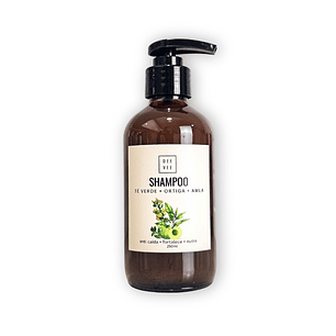 Shampoo Fortalecedor 3x - Té Verde + Ortiga + Amla - 250ml - Envase vidrio.