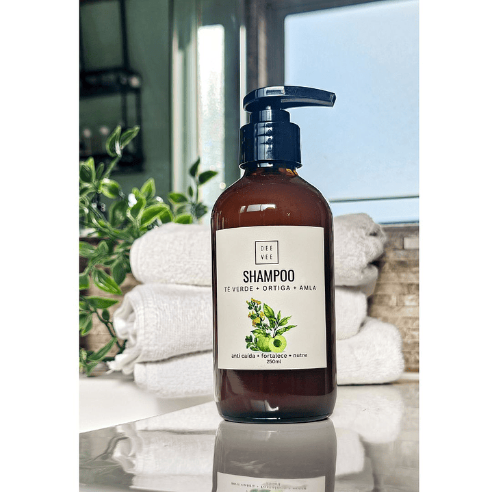 Shampoo Fortalecedor 3x - Té Verde + Ortiga + Amla - 250ml - Envase vidrio. 6