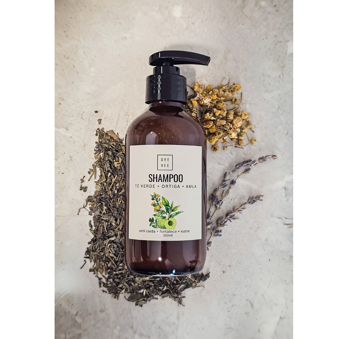 Shampoo Fortalecedor 3x - Té Verde + Ortiga + Amla - 250ml - Envase vidrio. 4