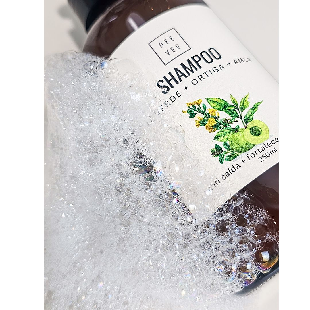 Shampoo Fortalecedor 3x - Té Verde + Ortiga + Amla - 250ml - Envase vidrio. 5